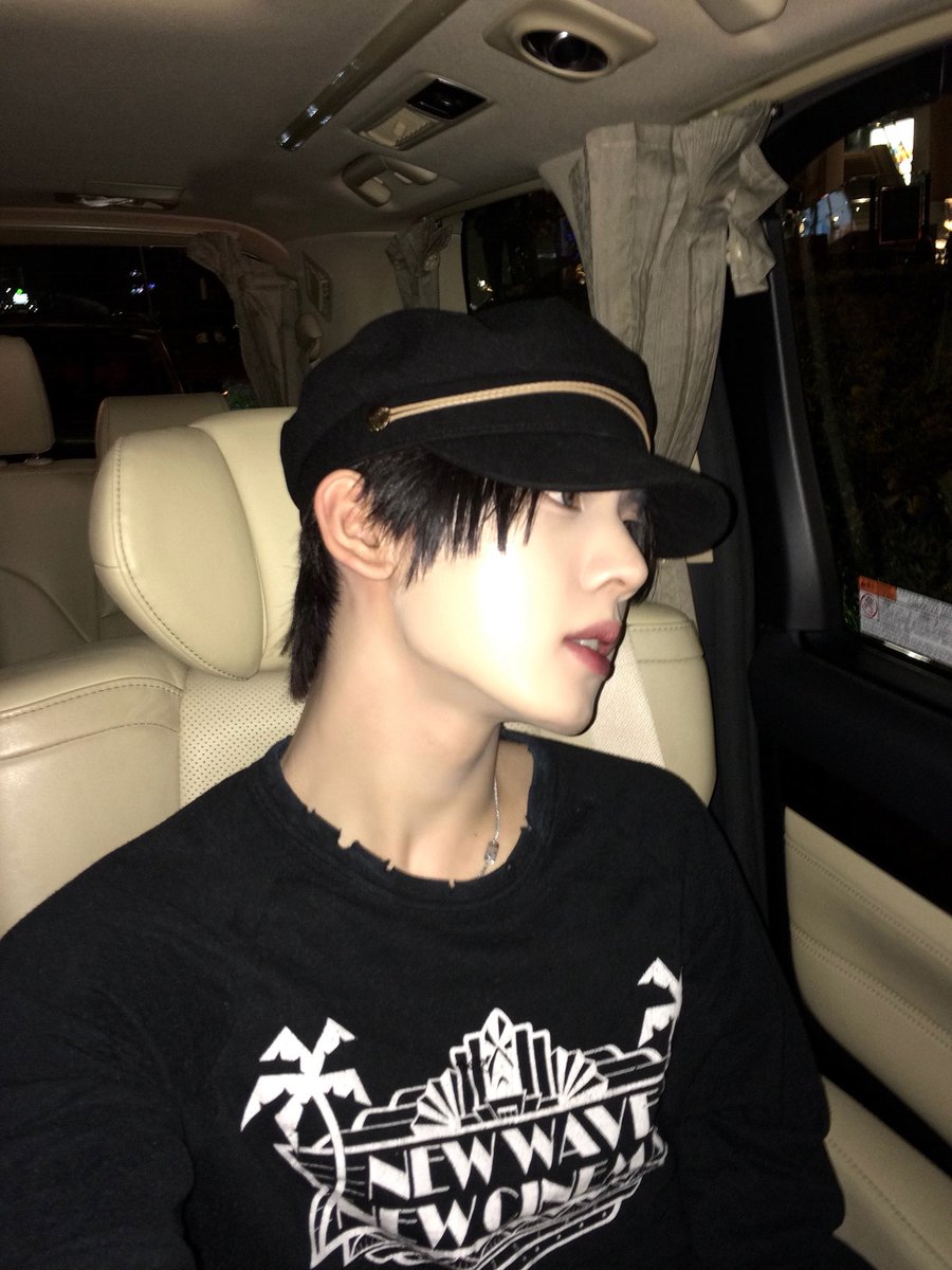 wlsdbgks's tweet photo. 이 남자 멋잇네ㅋㅋ https://t.co/XtSkRJ2T2Y