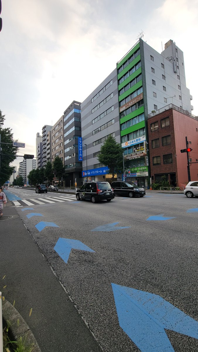 Kazuma_space's tweet photo. 隅田川花火大会でホテルや何かしらの施設を予約している人へ

今は蔵前駅混んでないです。
そして、さらに朗報。
涼しい！！！

ただし、見る場所をどこも決めておらず、予約もしていない人は絶対に来ない方が良いです。 https://t.co/y4HKvth5Sg
