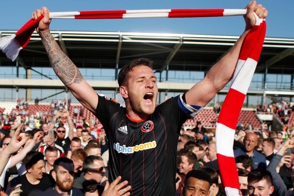 BladesArchives's tweet photo. 25th July 2015 - 11 years ago #OnThisDay Sheffield United re-signed striker @BillySharp10 for an undisclosed fee from Leeds United ✍️

Billy would go onto have a successful 3rd spell at Bramall Lane as he captained #SUFC from League 1 to the Premier League ⚔️ #twitterblades https://t.co/YOXoDMKKlS