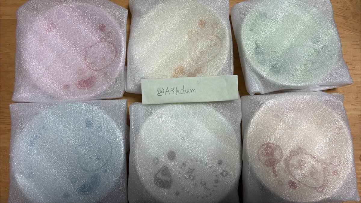A3hdum's tweet photo. 【交換】
ちいかわくじ

譲：豆皿（画像のもの）
求：ぬいぐ（ハチワレ、うさぎ、古本屋）

豆皿は複数提供可能です。交換比率はお気軽にご相談ください🙇‍♀️

郵送交換希望📮
検索からでもお気軽にお声がけください🙇‍♀️
 #ちいかわ  #ちいかわ交換 https://t.co/yGLbDBUbS7
