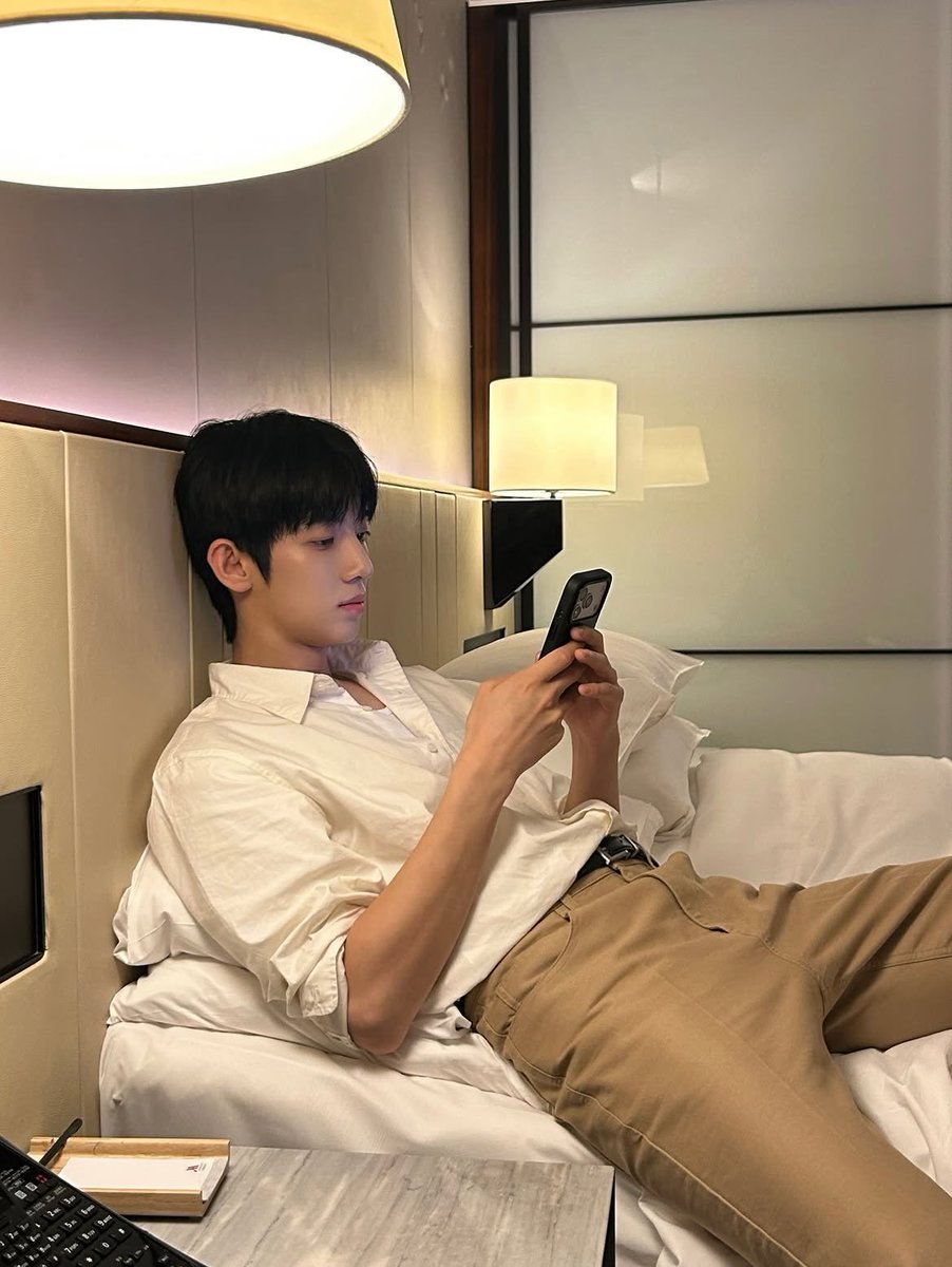 l0ngpro's tweet photo. 다리 뼈대?가 냐함…. https://t.co/oITnHVJw9O