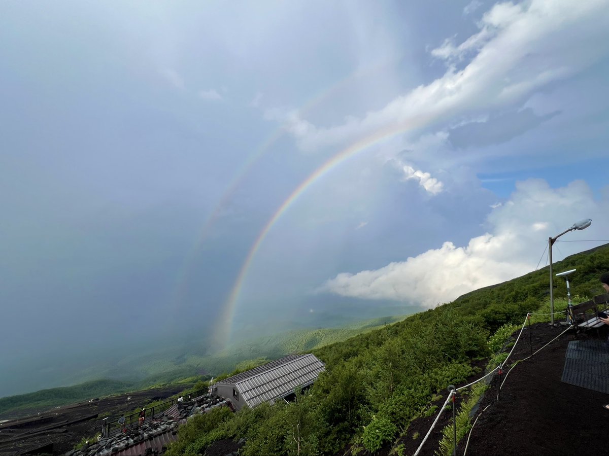 AyAbHA's tweet photo. 富士山って、甘くない https://t.co/XBGGCQa9b1