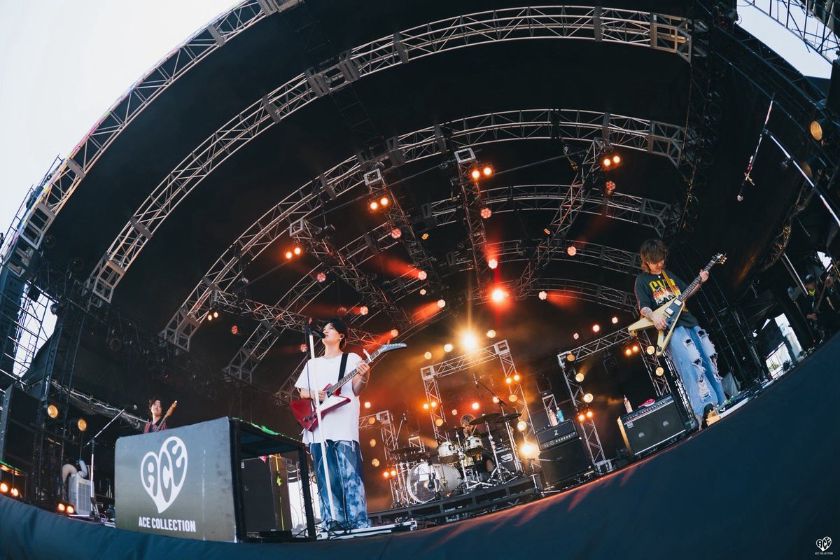 AceCollectionJP's tweet photo. ＼𝐓𝐡𝐚𝐧𝐤 𝐲𝐨𝐮／

2026.07.25(土)
──────────── 

OSAKA GIGANTIC MUSIC FESTIVAL
-THANKS 10TH GIGA-

────────────

6年ぶりのジャイガ！
独立後初の夏フェス最高でした☀️
またライブハウスで遊ぼう！

📸 : @stk_photo_d80 https://t.co/73hbsDfPxV