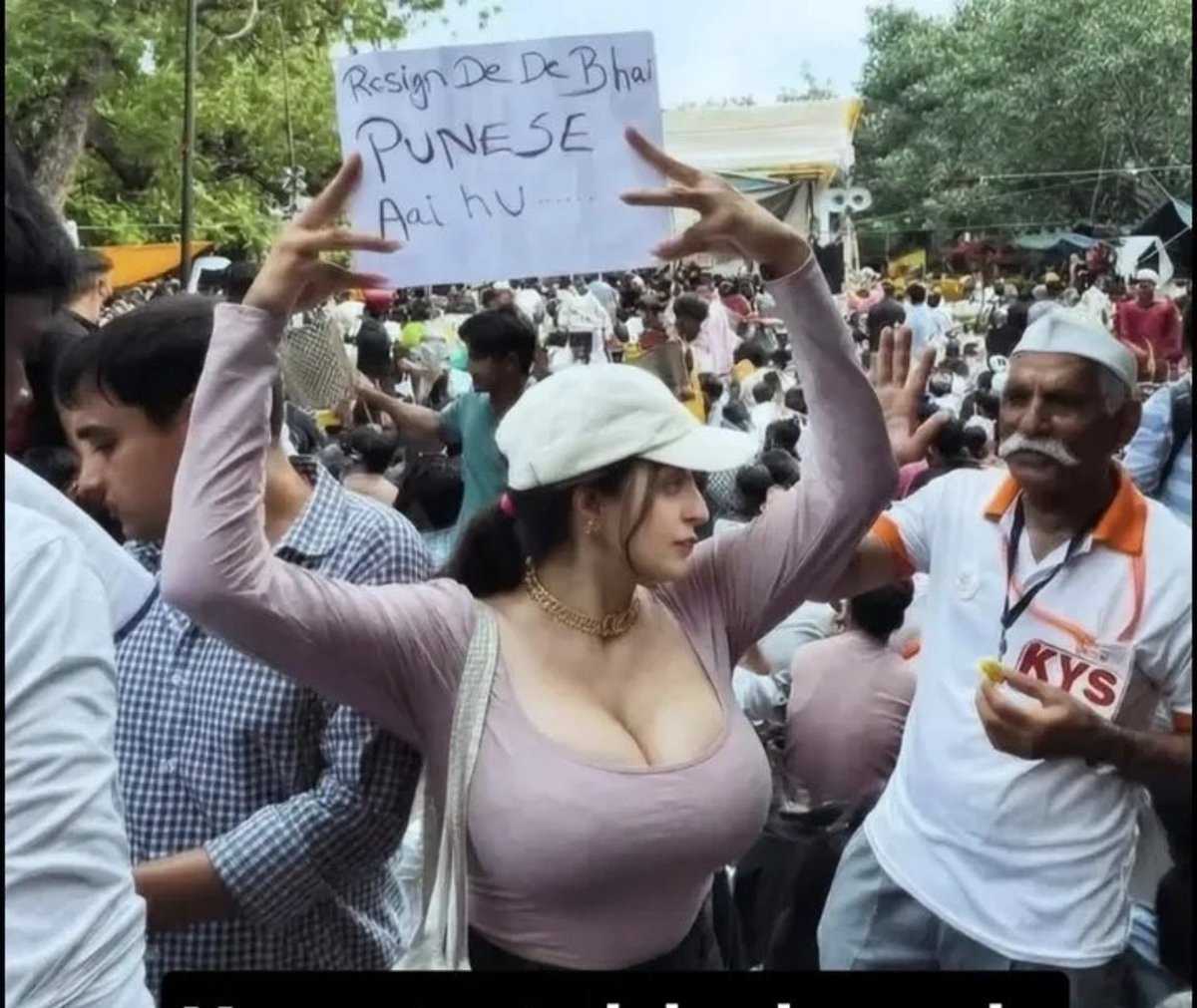 LokeshVirat18K's tweet photo. NEET Score: 99/720

Body count 240 😭

Body count higher than NEET score and that's what matters to GenZ. https://t.co/Vq893f0gm5