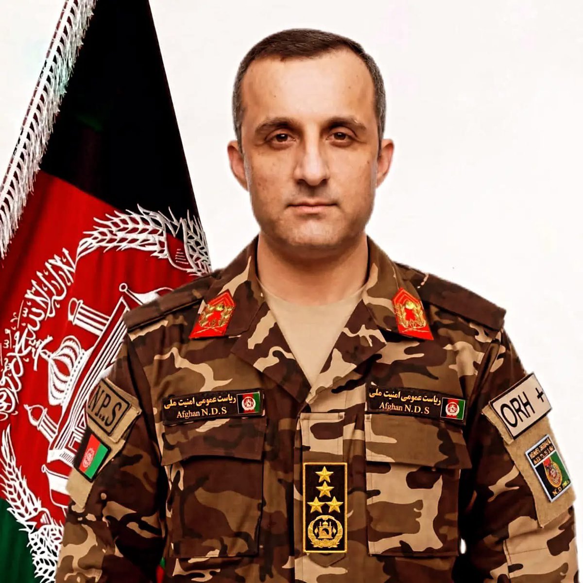 KhalidZiae's tweet photo. داماد و بچه از آسترالیا  و خود شان از دوشنبه و‌ روسیه وارد میدان جنگ هستند  ، کسانیکه در بیست سال ملت و کشور را  با معامله هدفمند قربانی ، و در اخير كار  خود و فامیل به خارج فرار کرده اند، و در پنج سال فقط عکس و پیام فسبوکی‌گمراه کننده پخش می كنند  که گویا ما در میدان  جنگ هستيم https://t.co/aEHANLO7O4