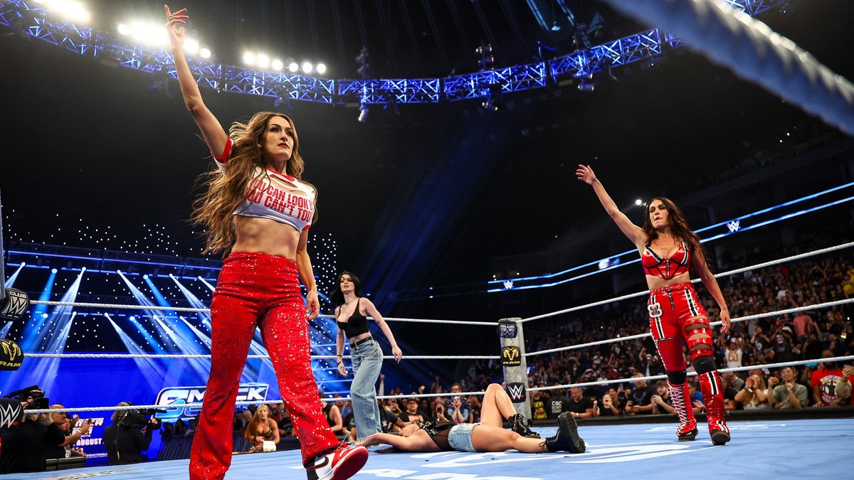 WWEAustralia's tweet photo. NIKKI BELLA'S BACK!!!!!! ❤️

@NikkiAndBrie | #SmackDown https://t.co/wfudKfiWwk
