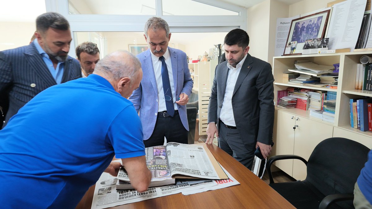prof_mahmutozer's tweet photo. 📍Altınordu 
Ordu Olay Gazetesi’ni ziyaret ettik. Doğru, tarafsız ve güvenilir habercilik anlayışıyla kamuoyunun doğru bilgilendirilmesinde önemli bir sorumluluk üstelenen tüm basın çalışanlarımıza ve bizleri bugün misafir eden kardeşlerimize teşekkür ediyorum. https://t.co/KW2zFtDnGQ