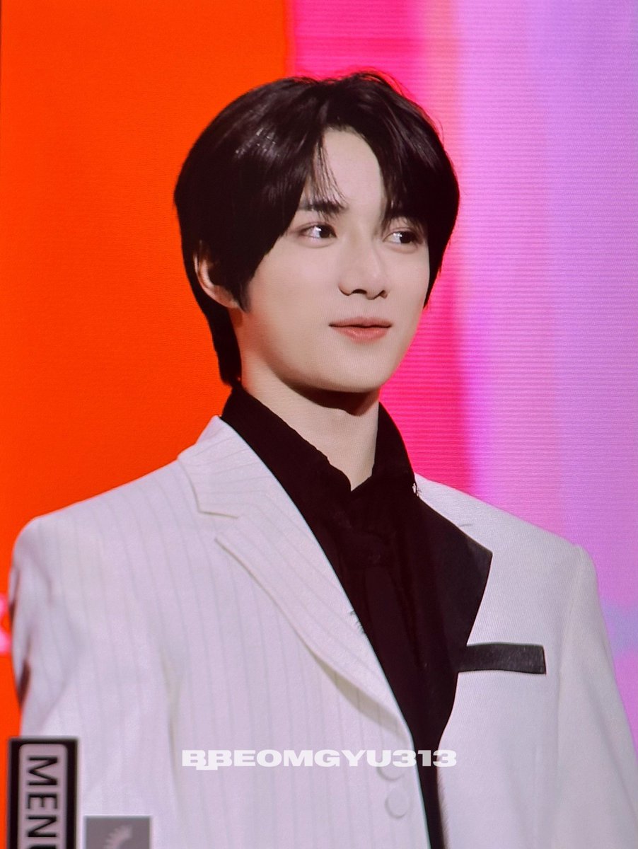 B_Beomgyu313's tweet photo. 260725 Kma 레드카펫
#범규 #BEOMGYU #TXT #ボムギュ https://t.co/iTgOXLdNiy