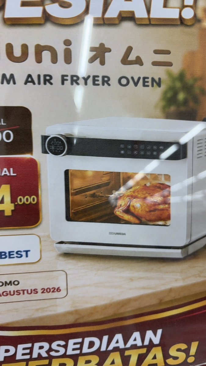 ba_chi20102D41's tweet photo. 先週の炊飯器に続いて今日はオーブントースターを買いに再びの家電量販店。みんな大きめの商品ばかりでよく見ると鳥の丸焼きできるぐるぐる装置が標準装備🐥🌀 そういえば郊外の家庭は庭先に🐔飼ってるから○して食べるの普通なんだろうな.... https://t.co/URC2C1AF7X