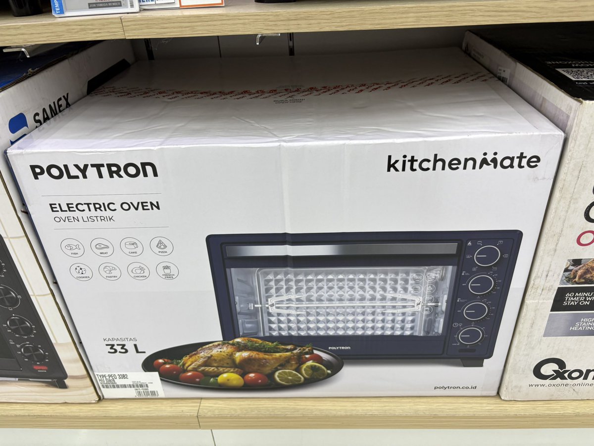 ba_chi20102D41's tweet photo. 先週の炊飯器に続いて今日はオーブントースターを買いに再びの家電量販店。みんな大きめの商品ばかりでよく見ると鳥の丸焼きできるぐるぐる装置が標準装備🐥🌀 そういえば郊外の家庭は庭先に🐔飼ってるから○して食べるの普通なんだろうな.... https://t.co/URC2C1AF7X