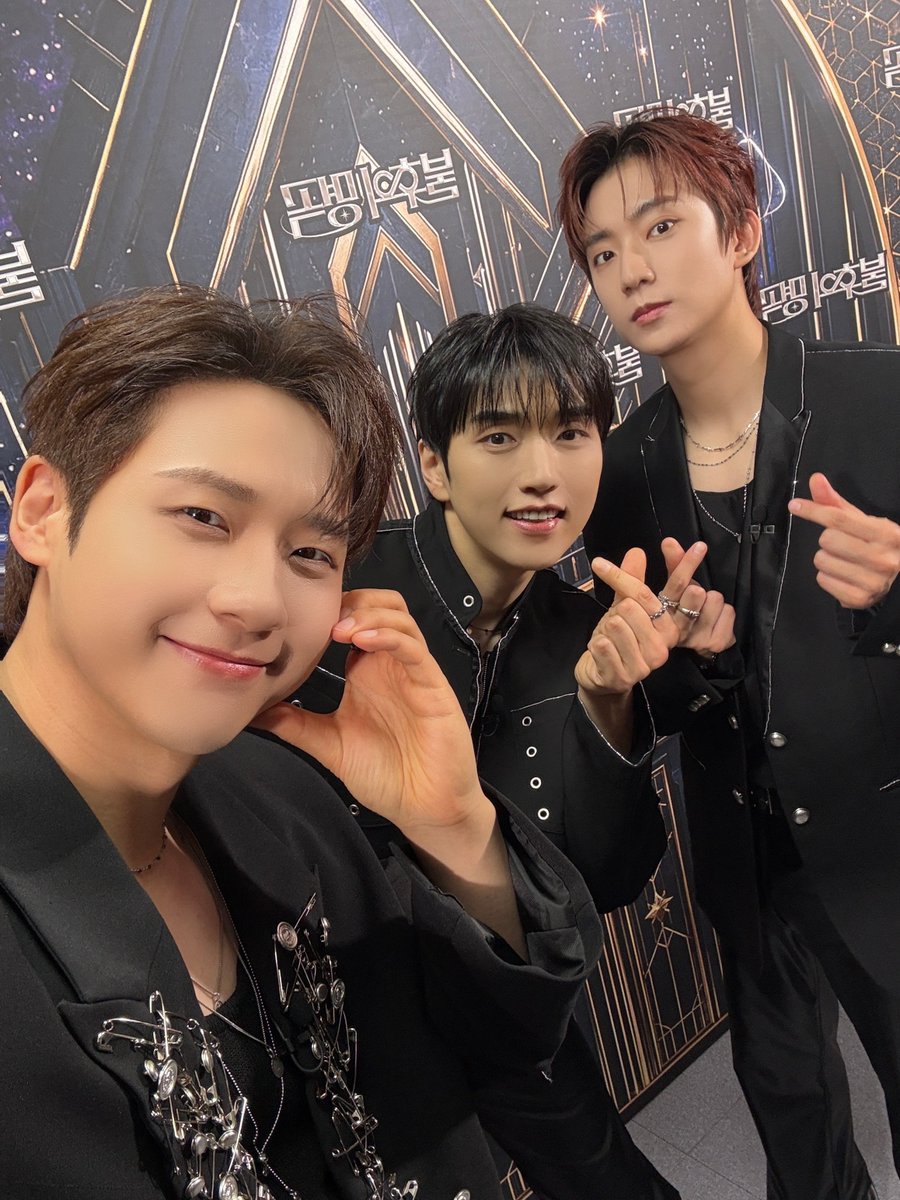 _B1A4OFFICIAL's tweet photo. 잠시 후 6시 5분!
KBS2 2026 불후의 명곡 '왕중왕전' 
2부에 #B1A4 가 출연합니다. 

지난 주, 무대에 이어
이번 주 토크 대기실에서의 모습도
함께해주세요 :)

 #신우 #산들 #공찬 #비원에이포 https://t.co/McgoPSvWc0