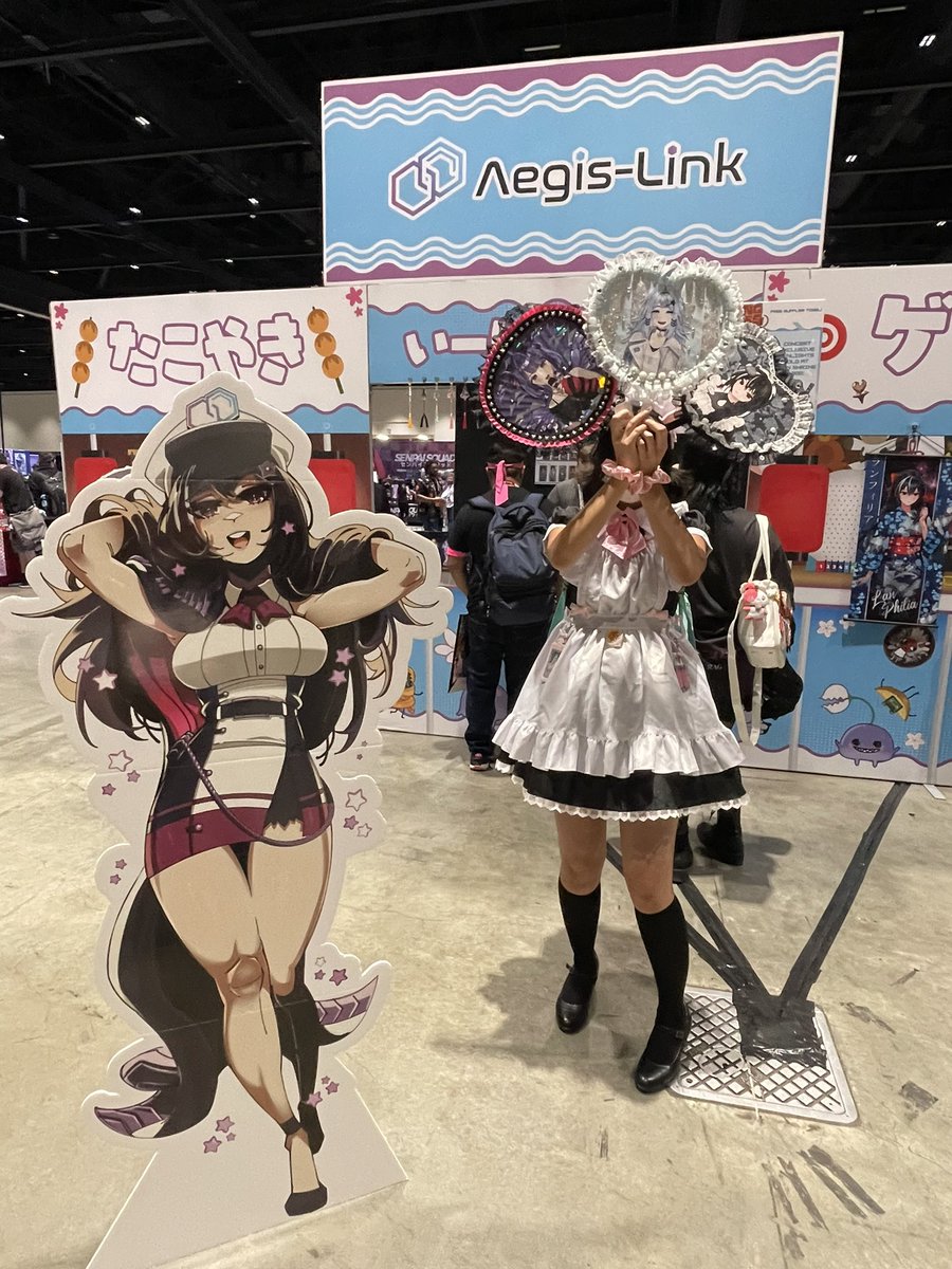 karemiruuu's tweet photo. Thread of standee Lanโs adventures and escapades at OffKai Gen 5!
1. Lan with @Sonimuu and all of REM:NANT at the Aegis-Link booth! #LanPhilia #MaeFae #triggerphish https://t.co/Rc8AiXMxMa
