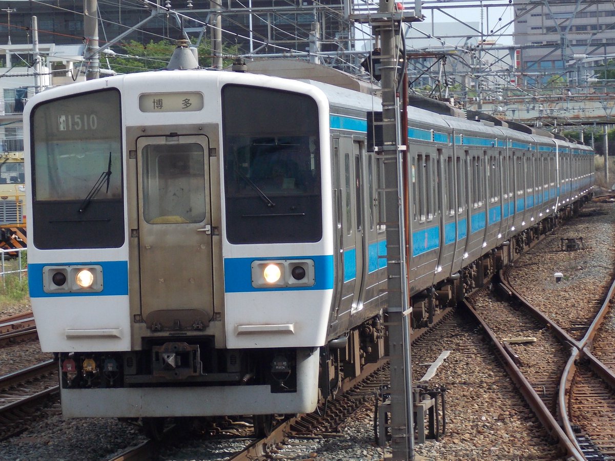 yossy_hoho_2's tweet photo. 毎日何気なく見てる415系8連だけど、気づけばこれが日本最長の国鉄型電車なんだよな…。 https://t.co/Pi7jrw1uRS