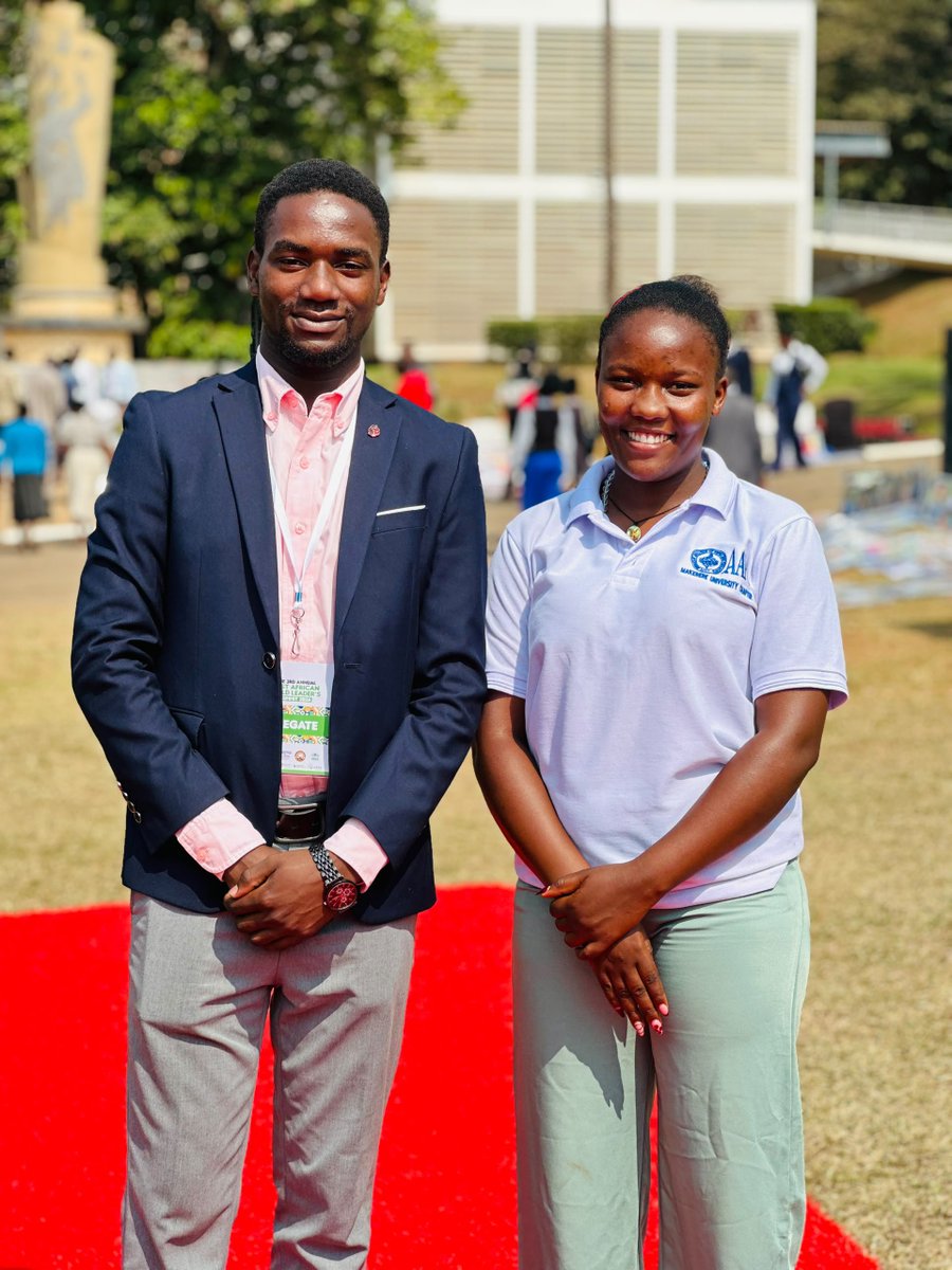 akankunda76704's tweet photo. Creating opportunities together across borders.Regional integration is more than a political ambition. At the 3rd E.A leaders summit @Makerere
@TheGuildSummit
@Nabwirerrose
@MutesiPatr50882
@TrevisMuhwezi https://t.co/EJaTcCc7Es