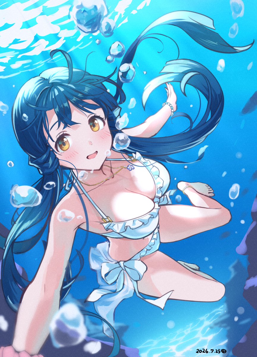 damokan66's tweet photo. 暑過ぎるので麗花さんと海に入って涼みたい🫠 https://t.co/paIVXsAKV2