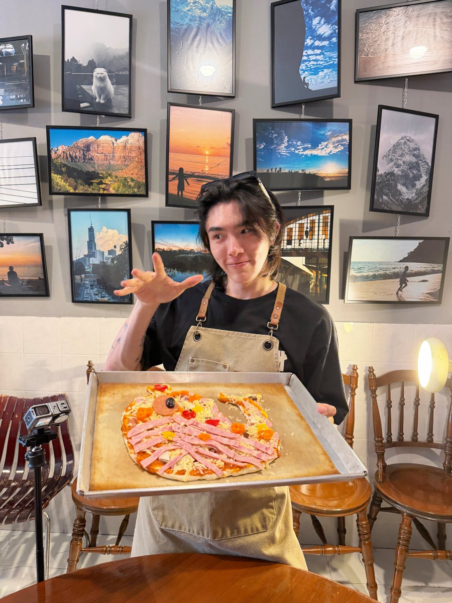 bxxm_rvw's tweet photo. 🍕 https://t.co/bYxS7z8YUg