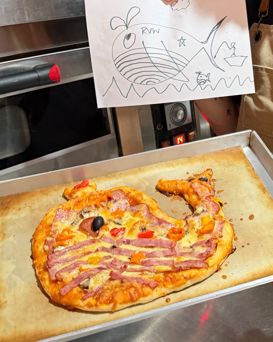 bxxm_rvw's tweet photo. 🍕 https://t.co/bYxS7z8YUg