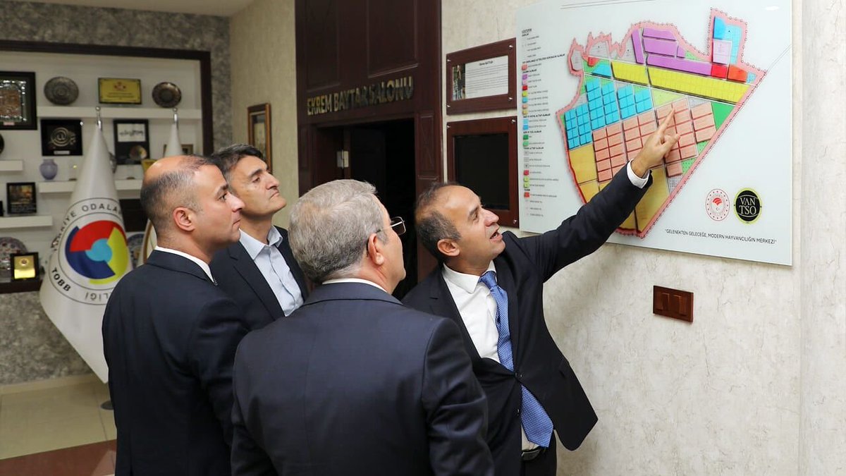 ridvancan0011's tweet photo. Van’da Tarım Hamlesi: 10 Milyar TL’lik Yatırım ve 2 Bin Kişiye İş Kapısı
https://t.co/0OJ4TA458d
@NecdetTakva 
@vantsokurumsal 
@fevzi_celiktas 
@Mehmetdegerr 
@umitsari65 https://t.co/2pQEVlAdMI