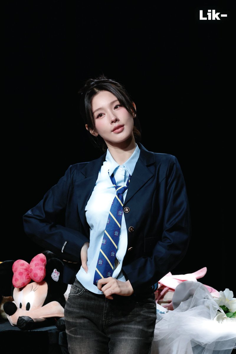 LJY0823hqls's tweet photo. 260725 Apple Music

👩‍💼💼
好帅吧欧尼
#MIYEON #미연 #아이들 https://t.co/Kg7owslMu5