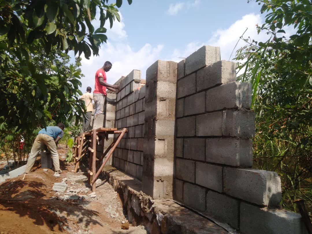 Thecapitalevang's tweet photo. 📍Fencing works in Mukono!
Serious Local client.
👉Focus. Precision. Delivery👈
🌐https://t.co/L3A0AMmpPM
📧build@peaceofmindpackage.com
#DiasporaBuilder
#Peaceofmindpackage