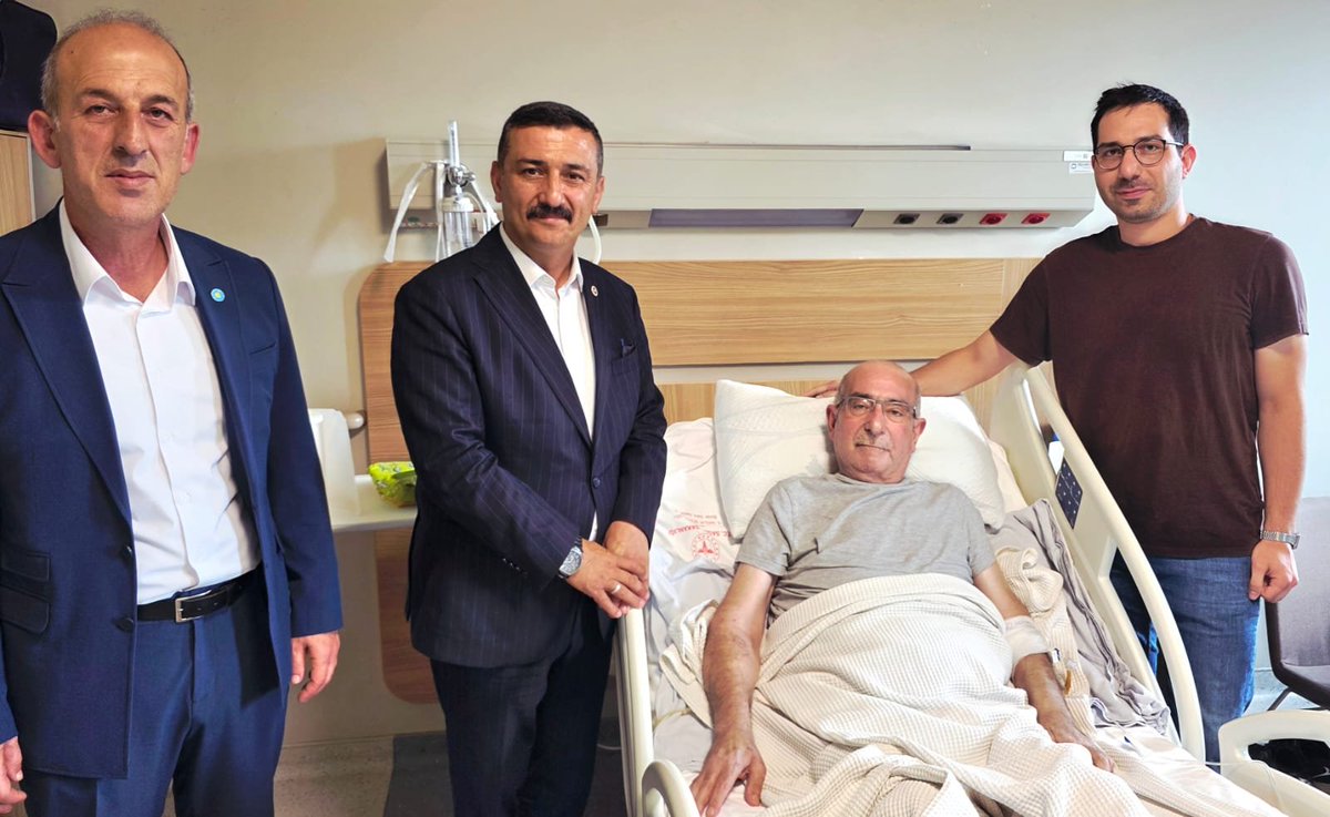 YS_Turkoglu's tweet photo. Bursa Birleşik Kafkasya Derneği Başkanımız ve çok kıymetli ağabeyim Ömer Günay 'ı bir süredir tedavi gördü Bursa şehir Hastanesi'nde il başkanımız İsmail Kaya (@ismailkaya_16) ile ziyaret ettik. 
Başta Ömer abi olmak üzere Allah bütün hastalarımıza acil şifalar versin. https://t.co/ymFkJsyLT0