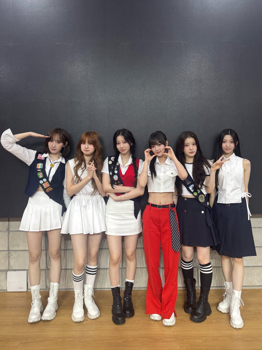 USPEER_official's tweet photo. [📸] 

#USPEER_DAY | 260725
⠀
USPEER 1st MINI ALBUM [BITE DISTRICT] 발매 기념 팬사인회
⠀
#USPEER #유스피어
#WICKEDGAME #USPEER_BITEDISTRIC https://t.co/TmFhasRaXf