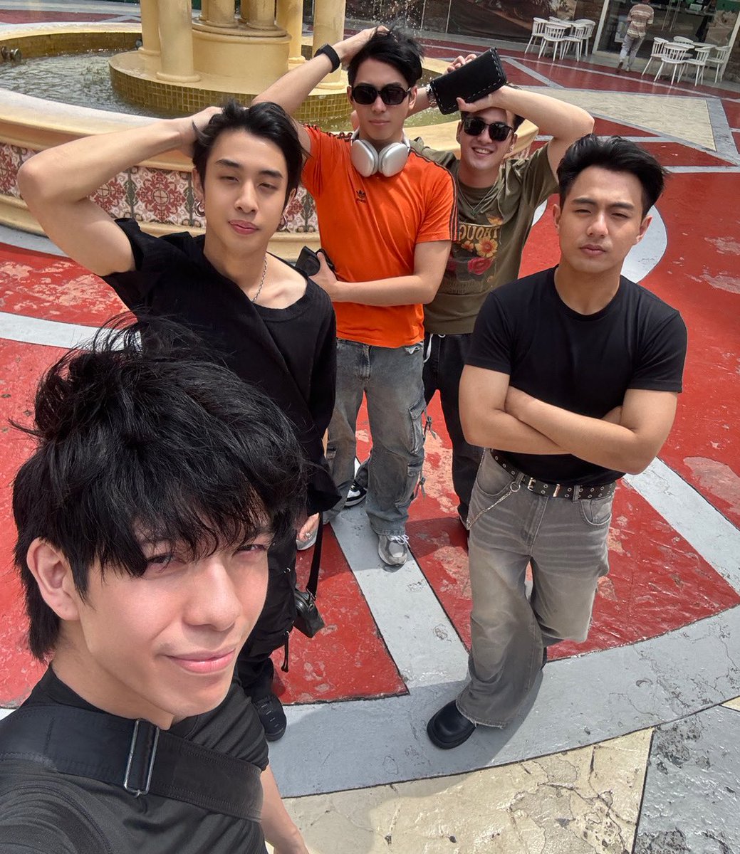 sunnychannn_'s tweet photo. @abrakadabrushh Will see if I have more hehe

BGYO SUBLIAN DOMINATION  
#BGYO @bgyo_ph https://t.co/kjfJNVQvnz