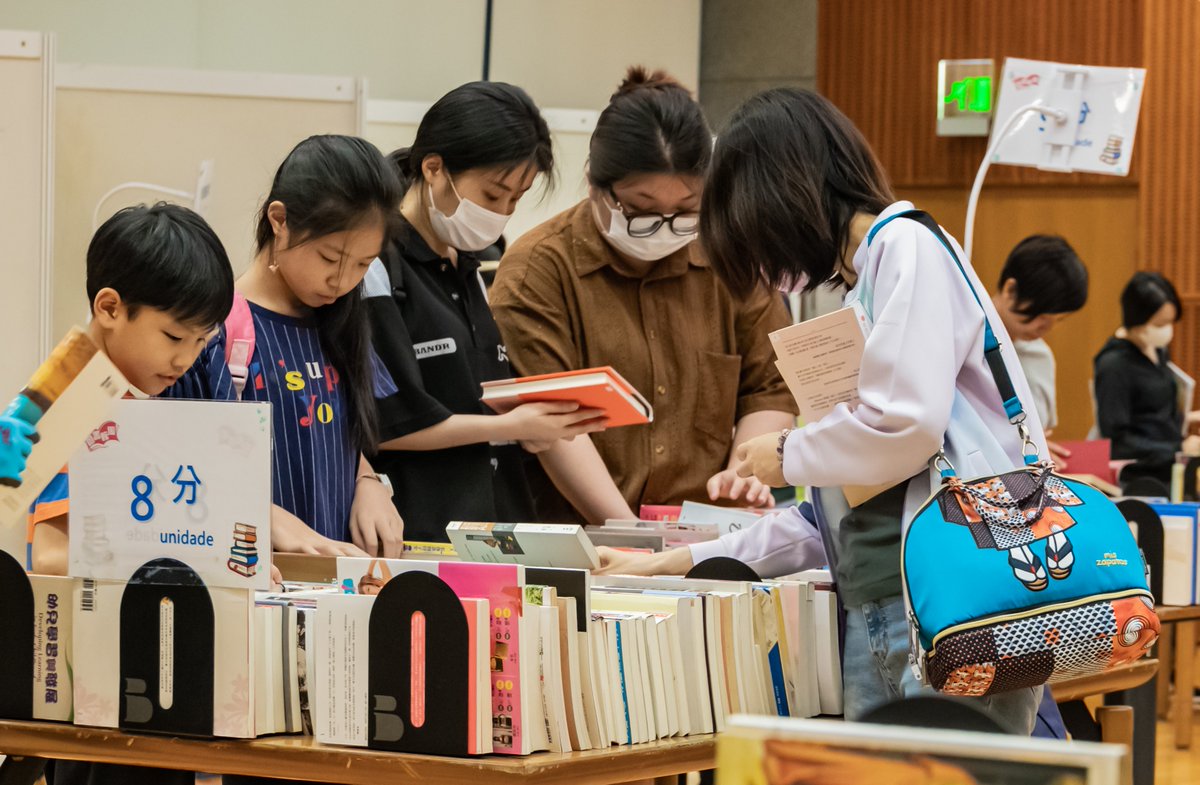 cbtwc45247756's tweet photo. Join our neighborhood book swap this Sat at 2 PM! Bring your pre-loved reads, take new ones, and chat with neighbors. Free u0026 fun for all ages! https://t.co/jfPMJRjCcl