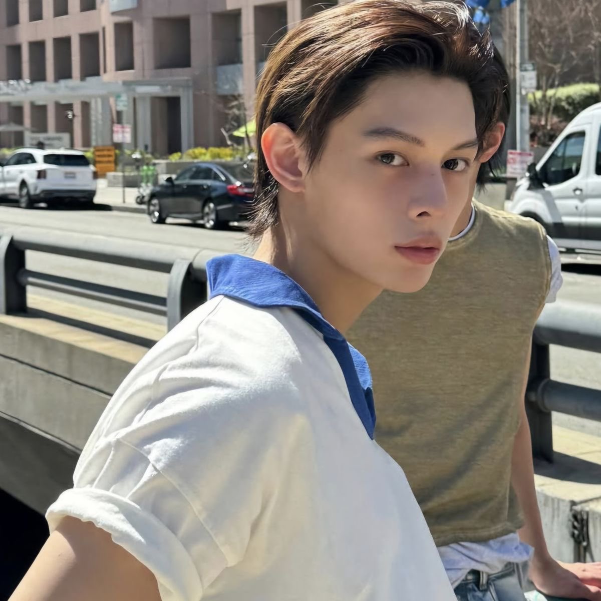 nnnong2_'s tweet photo. 제임스가 머리를 안길러줘서 나혼자 영원히 머리긴 제임스를 보고…….그리워하고……..추억함…….. https://t.co/uU5arvtdfd