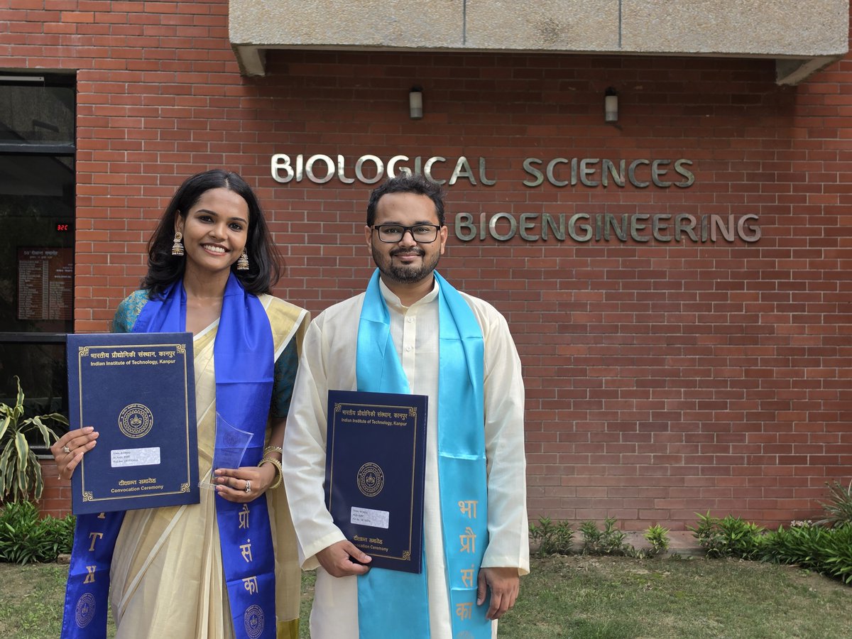 bushraiitk's tweet photo. A proud milestone for Molecular Oncology Lab @IITKanpur
🎓Tanay Biswas (#PhD) & Sima Biswas (#MTech) graduated at 59th Convocation
Tanay advanced #prostatecancer genomics & Sima characterized RAC1 mutation, adding key insights to #cancerbiology
Many Congratulations to both👏 https://t.co/kW8L6q43xk