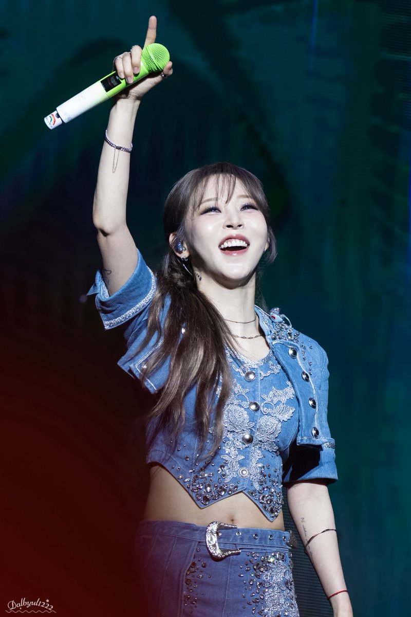 dalbyul1222's tweet photo. 260718
MAMAMOO Moon Byul
2026 WORLD TOUR [4WARD] in MACAU

Hertz💥

#MAMAMOO #MoonByul 
#마마무 #문별 #玟星 #ムンビョル https://t.co/KrJiu3LKDv