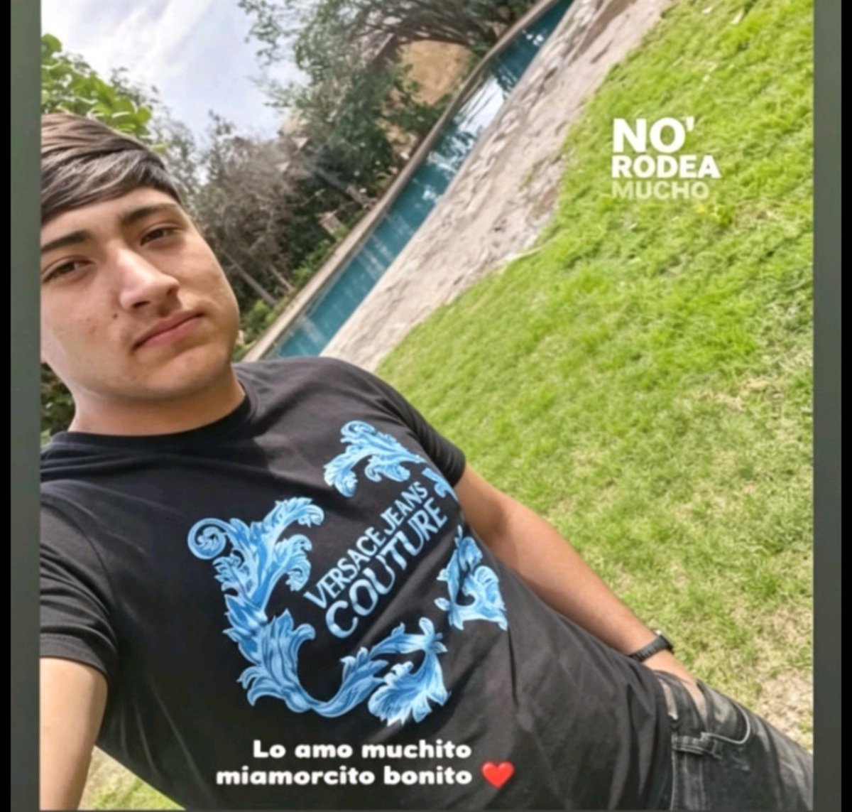 confesionario tweet media