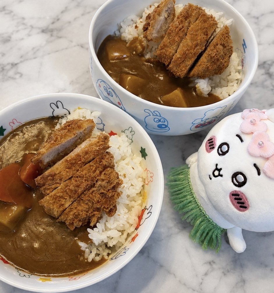 hanamar321's tweet photo. 島二郎ママ「カツカレー、甘口だよ！」 https://t.co/fvpLtcNup4
