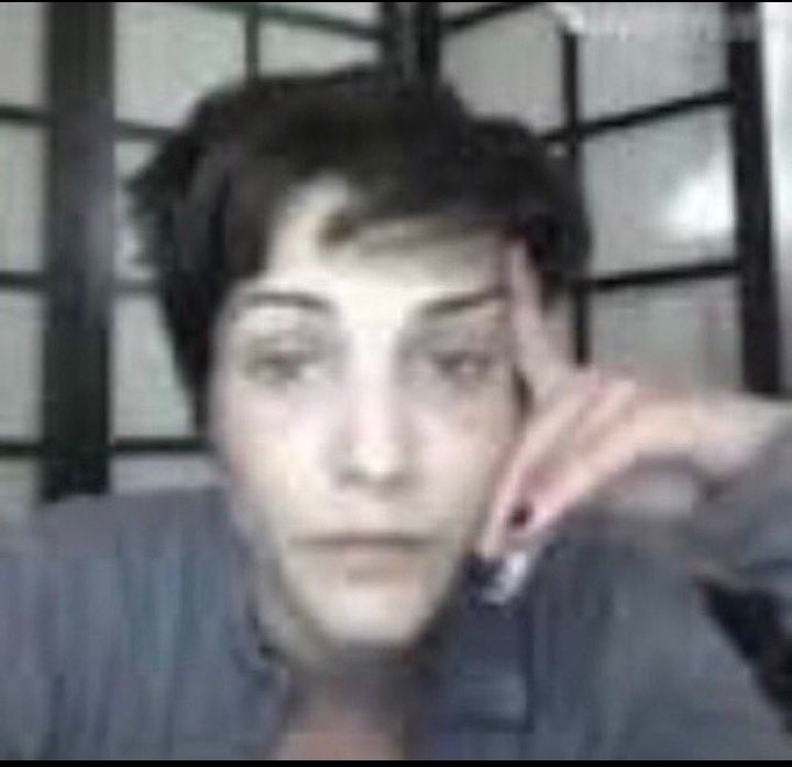 lapsedbisex's tweet photo. As vezes eu desço as conversas do insta e vejo que eu conserva com tanta gente que desativou a conta, me bloqueou ou parou de me seguir e quando eu entro nas conversas pra ver se eu me lembro, eu vejo que o motivo foi que eu não dei bola na época, gay é uma desgraça mesmo https://t.co/AFhTZIpoPg