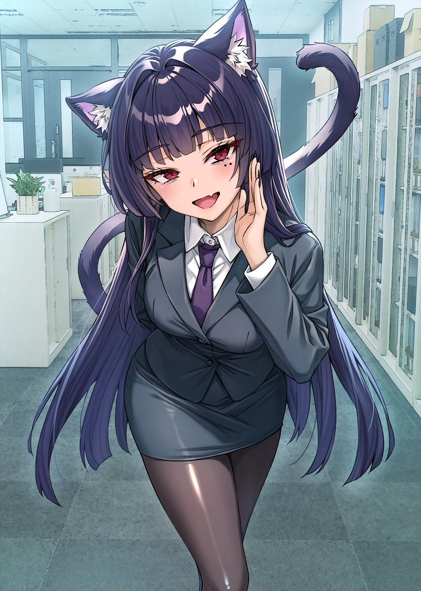 coma_yuki0427's tweet photo. 職場にやってきた化け猫ちゃんと...♡ https://t.co/m6efb4cVqy