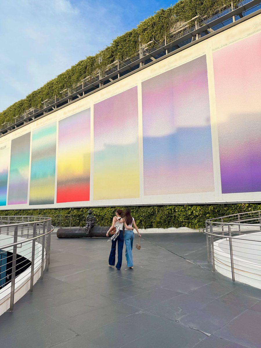 khunsuayxx's tweet photo. girlfriend coded https://t.co/8NQi8WuiHT