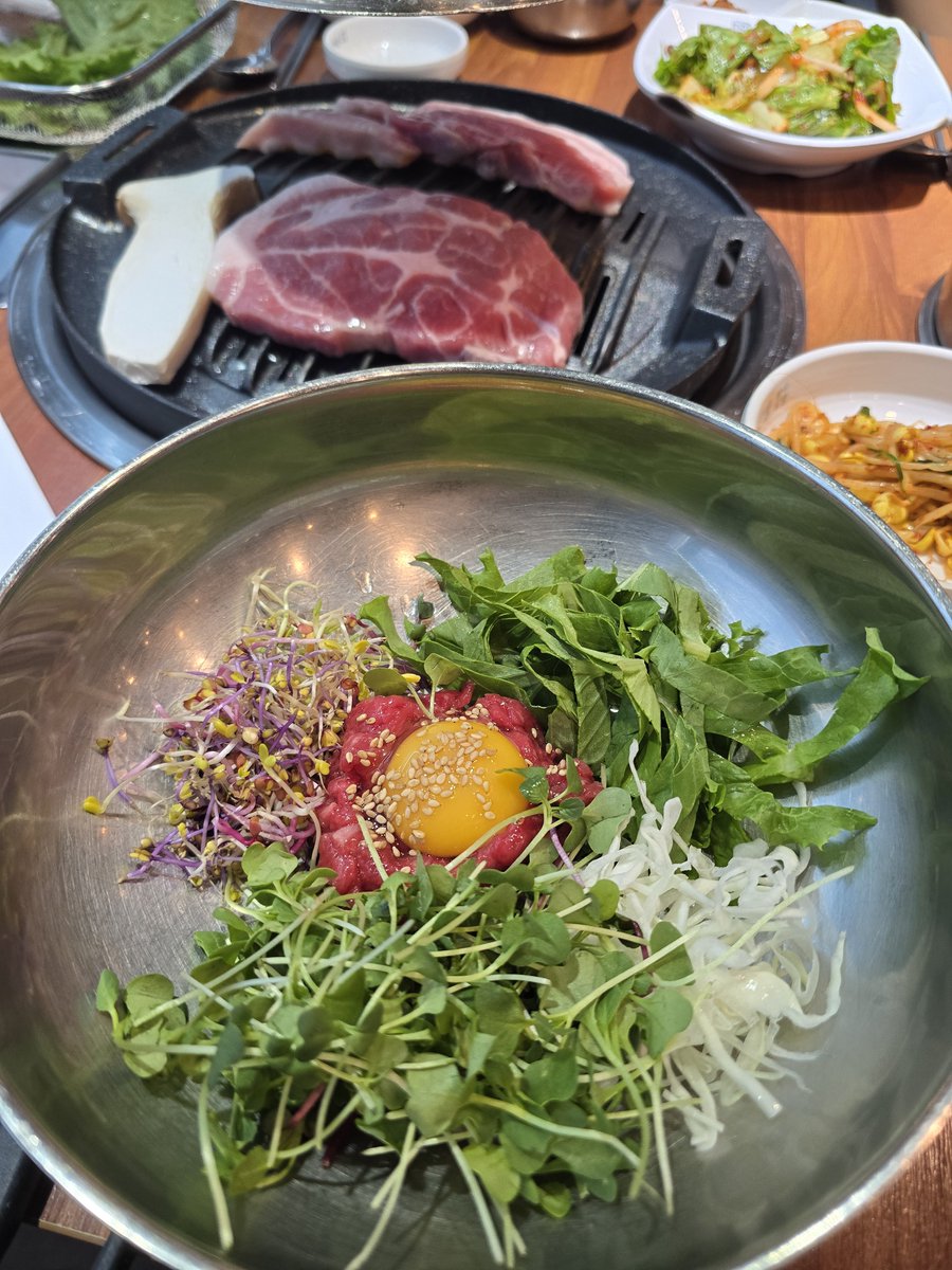 Hyeokol's tweet photo. 달다 https://t.co/jDzEhx8PoT