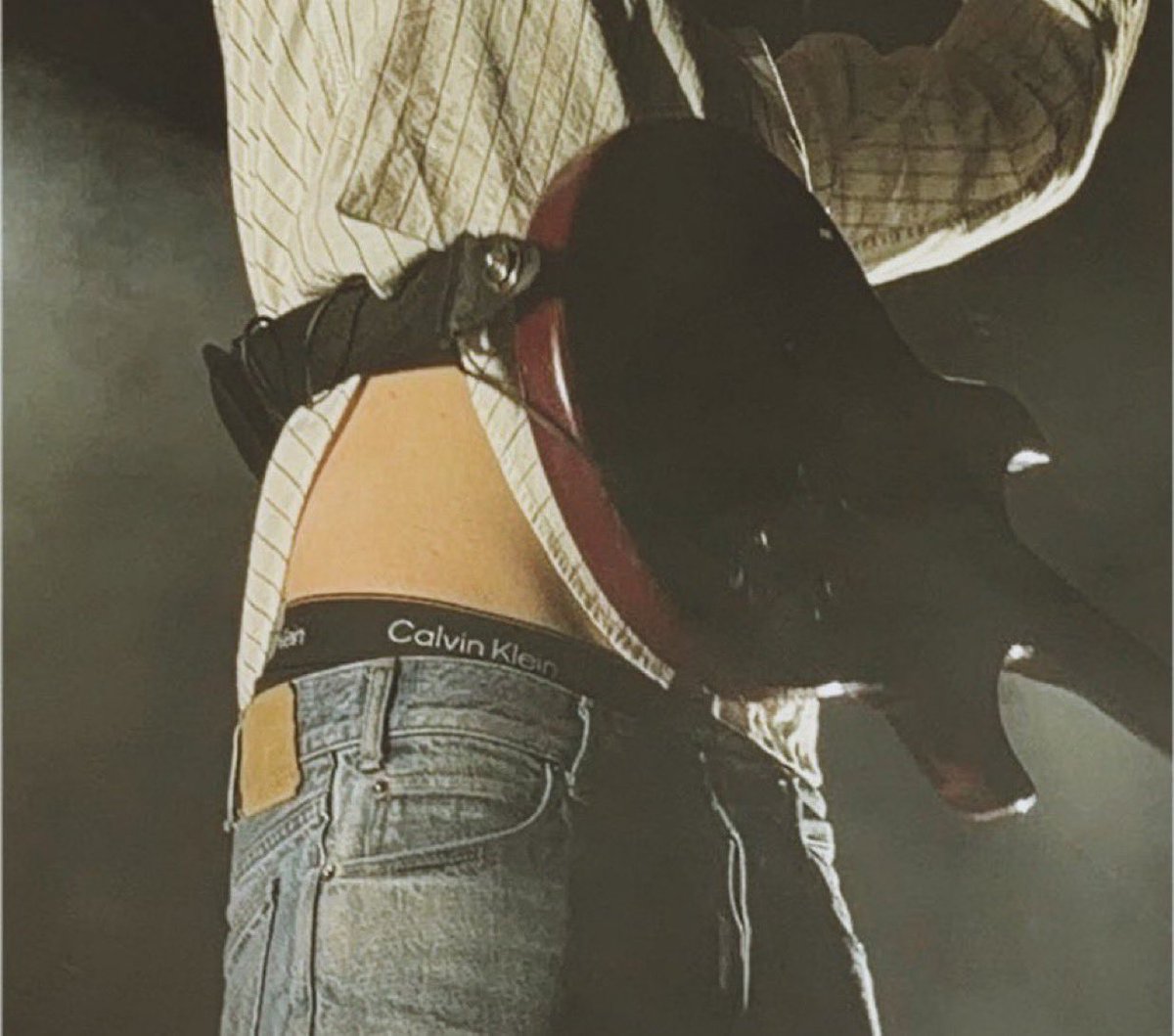 bylerinmyheartt's tweet photo. WAIST WAIST WAIST WAIST WAIST https://t.co/qF3s1YLl0D