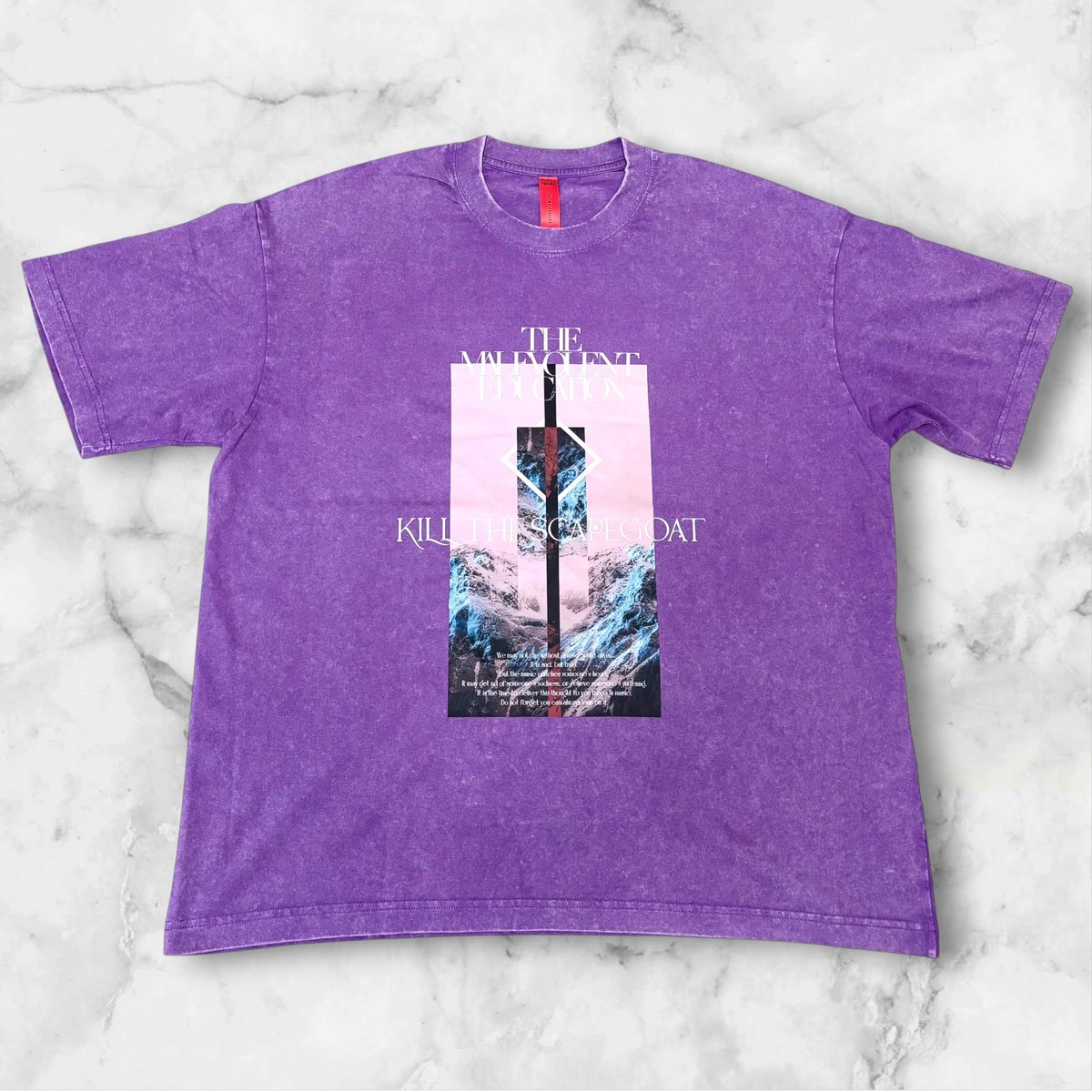 TM_EDUCATION18's tweet photo. TME Distressed Tee (purple , black)
12,000-

ヴィンテージ加工のオリジナルボディから2色展開
個人的にはパープルが新鮮で気に入ってます
オリジナルボディにフルカラーなんて好きを詰められるのがバンドグッズ違うところ。
至高。

MZK https://t.co/91UzUoqB7L