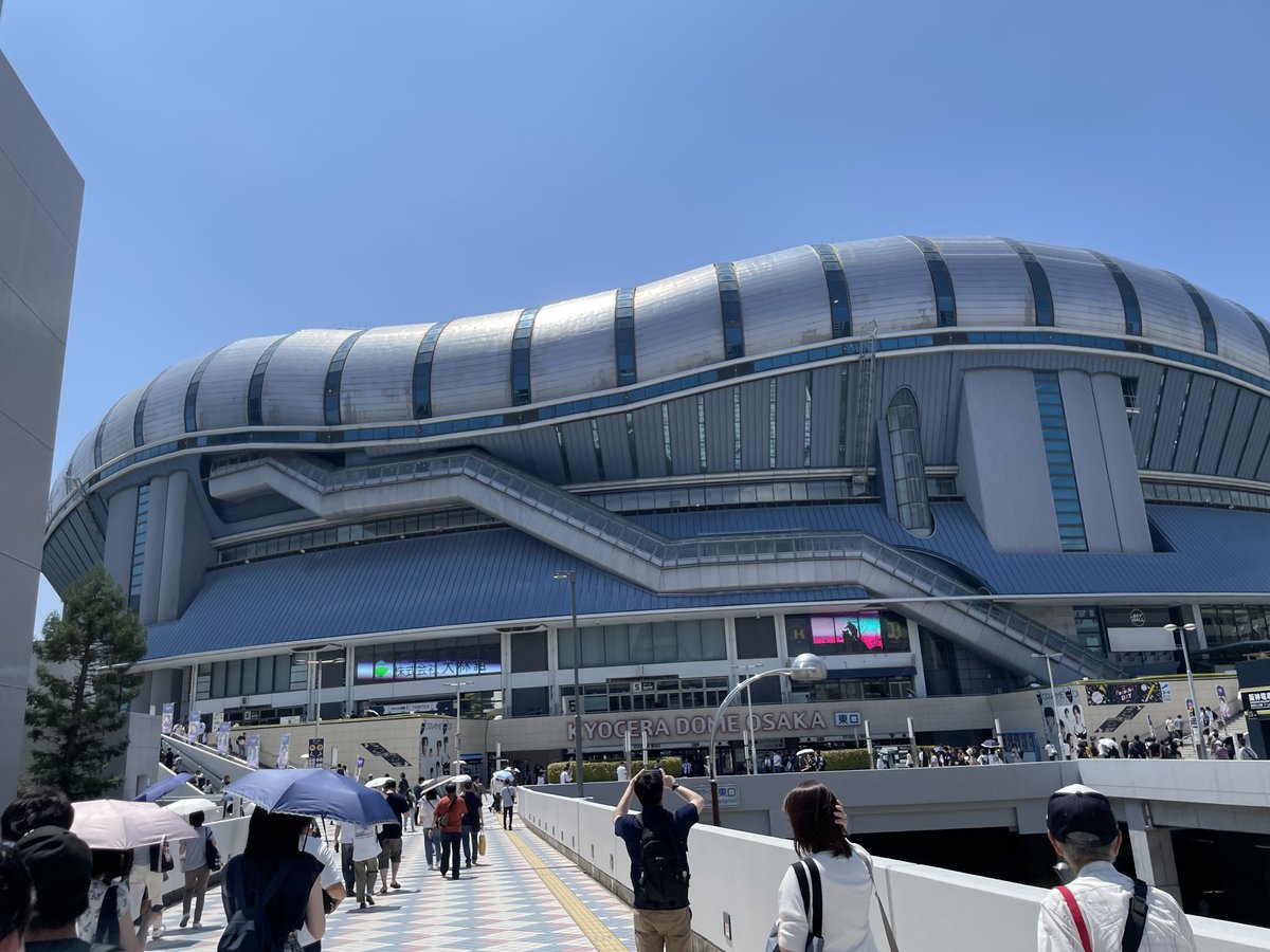 tetsuCD6's tweet photo. 暑すぎてすぐアイス購入。
太陽が眩しいぜ。 https://t.co/oNPDH7PU8d