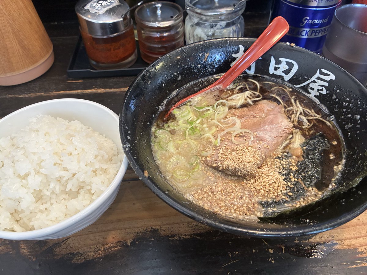 MochiPalm's tweet photo. 結局こーゆーラーメンが一番美味い https://t.co/PifCCkQZAW