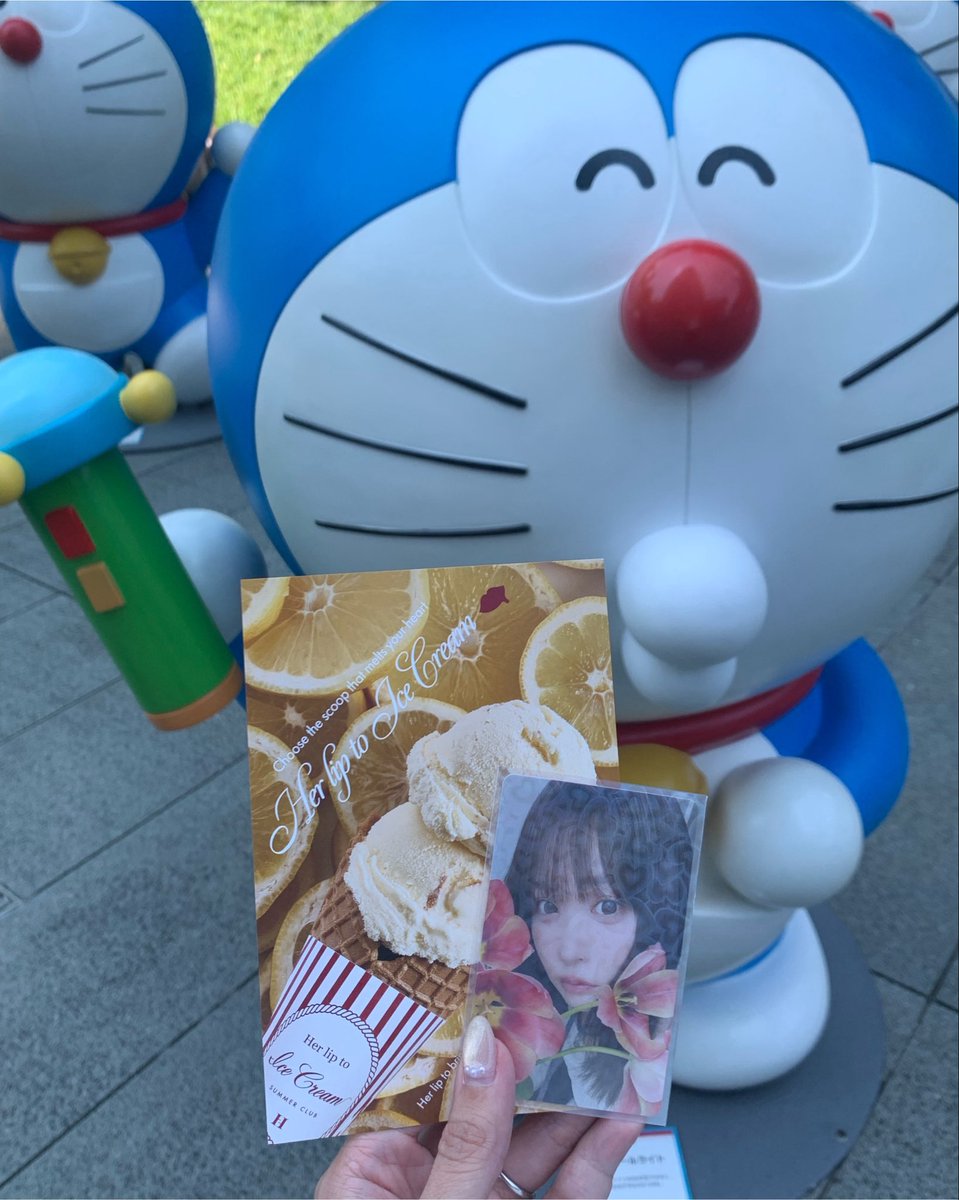 yuicha_no1's tweet photo. アイスだってすぐ溶けちゃうのに〜🍨
メロンのアイスとっても美味しかった🍈 https://t.co/AocbGbU63z