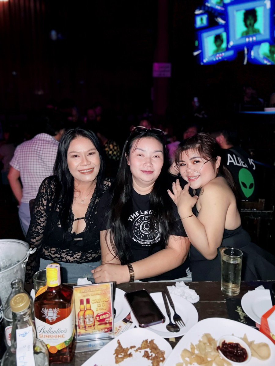 PukaaPuu49696's tweet photo. 🍾🍾🍾
เชือกวิเศษ
สวยทุกคนนน🤭🤭🤭 https://t.co/mWSmgGUQq5