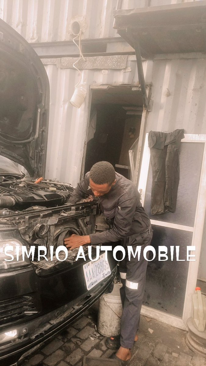Simrio_auto's tweet photo. Cold engines need a few moments for oil to circulate and properly lubricate vital components. Aggressive acceleration immediately after starting can increase wear on the engine. https://t.co/CsShahtMqF