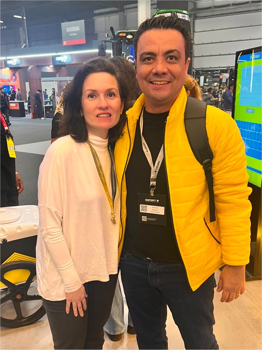 danimontori_at's tweet photo. Depois de 3 anos, a Expert XP contou com a minha ilustre presença! Hehe!

Bom sair da toca, dos trades e rever os amigos.

Alguns conteúdos diferentes, outros nem tanto. 

Na verdade, as experiências e conversas compartilhadas por essa “comunidade” nos ajudam a evoluir individualmente. É assim na vida, é assim no trade.