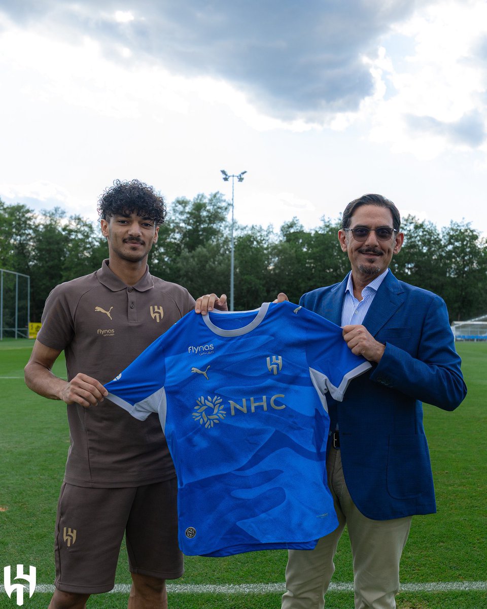 hilalstuff's tweet photo. 🚨 #عاجل:

الصرنوخ يرتدي الرقم 73 مع الهلال 👕

الحبشي يرتدي الرقم 77 مع الهلال 👕 https://t.co/QYdAg384kv