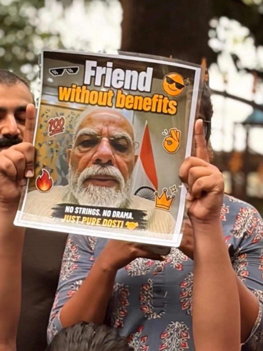 Sumitchauhaan's tweet photo. Ye modi bhakt GenZ ka mukabla nahi kar payenge 😂 https://t.co/9nSwFTovfe