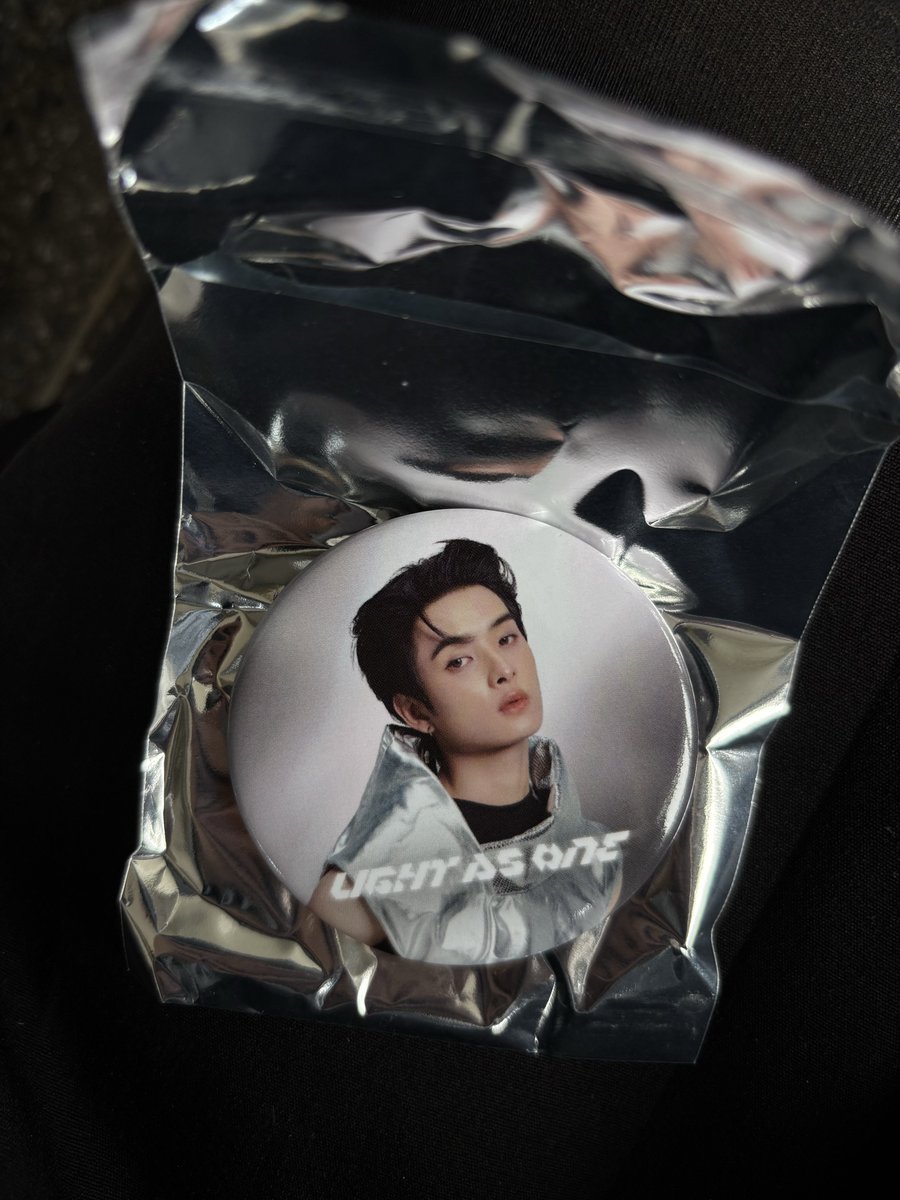 zyen1L's tweet photo. หาแลกเป็นเอเอคับ🥺
 #BUS_LIGHTASONE_D2 https://t.co/gsSehObBmW