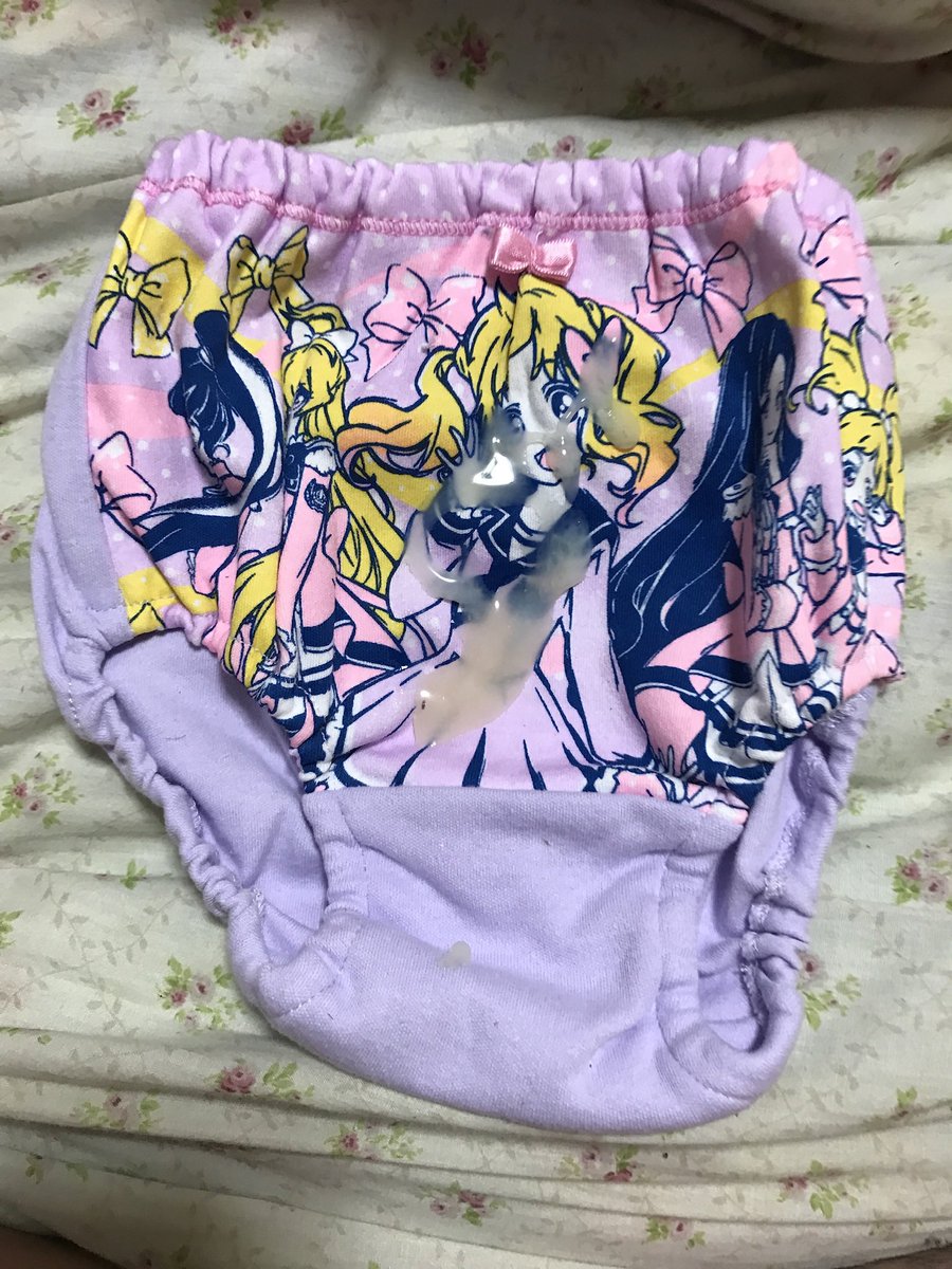 sukuburusoku's tweet photo. 過去作
アイカツのショーツにぶっかけ。
今となっては軒並みプレミア化してしまってるアイカツのショーツも、この頃はそこら辺にいっぱい売ってたので、比較的抵抗なくぶっかけしてましたね。
前は初代から最後のプラネットまでのほぼ全てのショーツをコレクションしてました��、殆ど手放してしまった https://t.co/k2uMXAYFFM