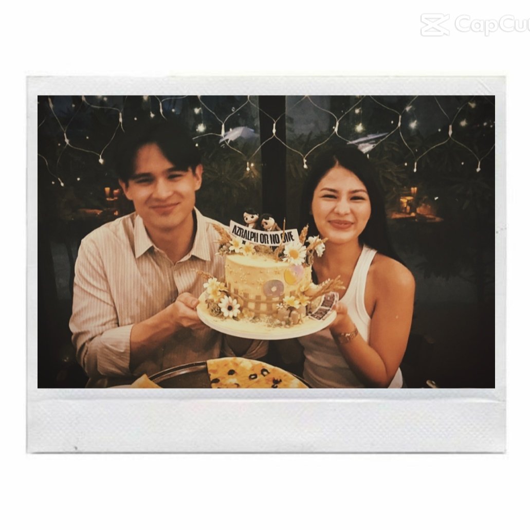 MeeeYeah's tweet photo. happy sixteenth monthsary, razzles and azralph :)

SIXTEEN MONTHS WITH AZRALPH
SIXTEEN MONTHS WITH AZRALPH https://t.co/Zhhqie8WzM